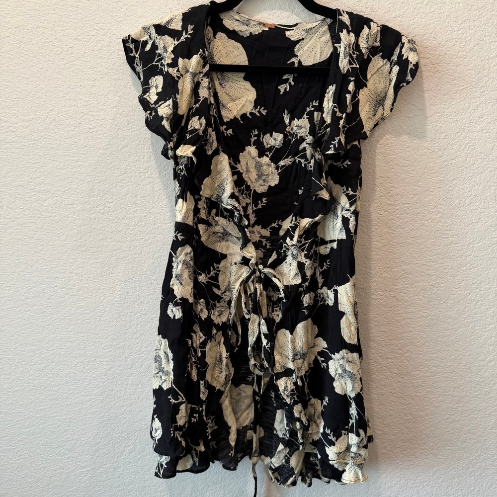 Free People Black Cream Floral Ruffle Wrap Mini Dress Womens XS Short Sleeve